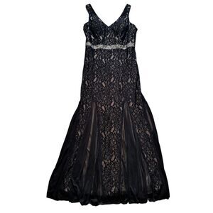 Alex Evenings Long Lace Elegant Romantic Goth Maxi Gown Size 14 Black